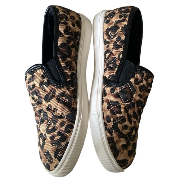 Time And Tru Leopard Memory Foam Slip On Loafers Flats Casual - Picture 2 of 7